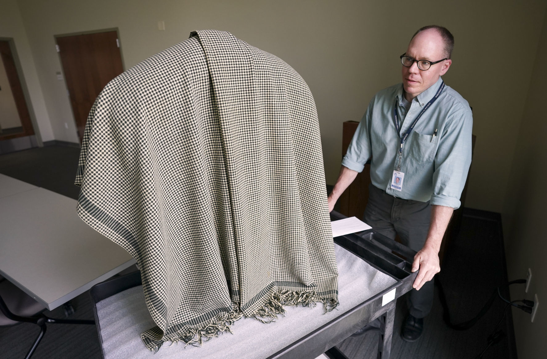 Historical Society - Lincoln shawl